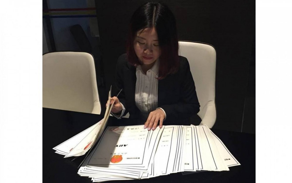 数钱数到手抽筋！商标证书就是钱啊